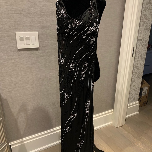 Long black dress - Picture 1 of 4